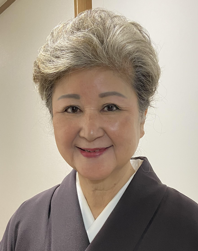 眞鍋 圭子